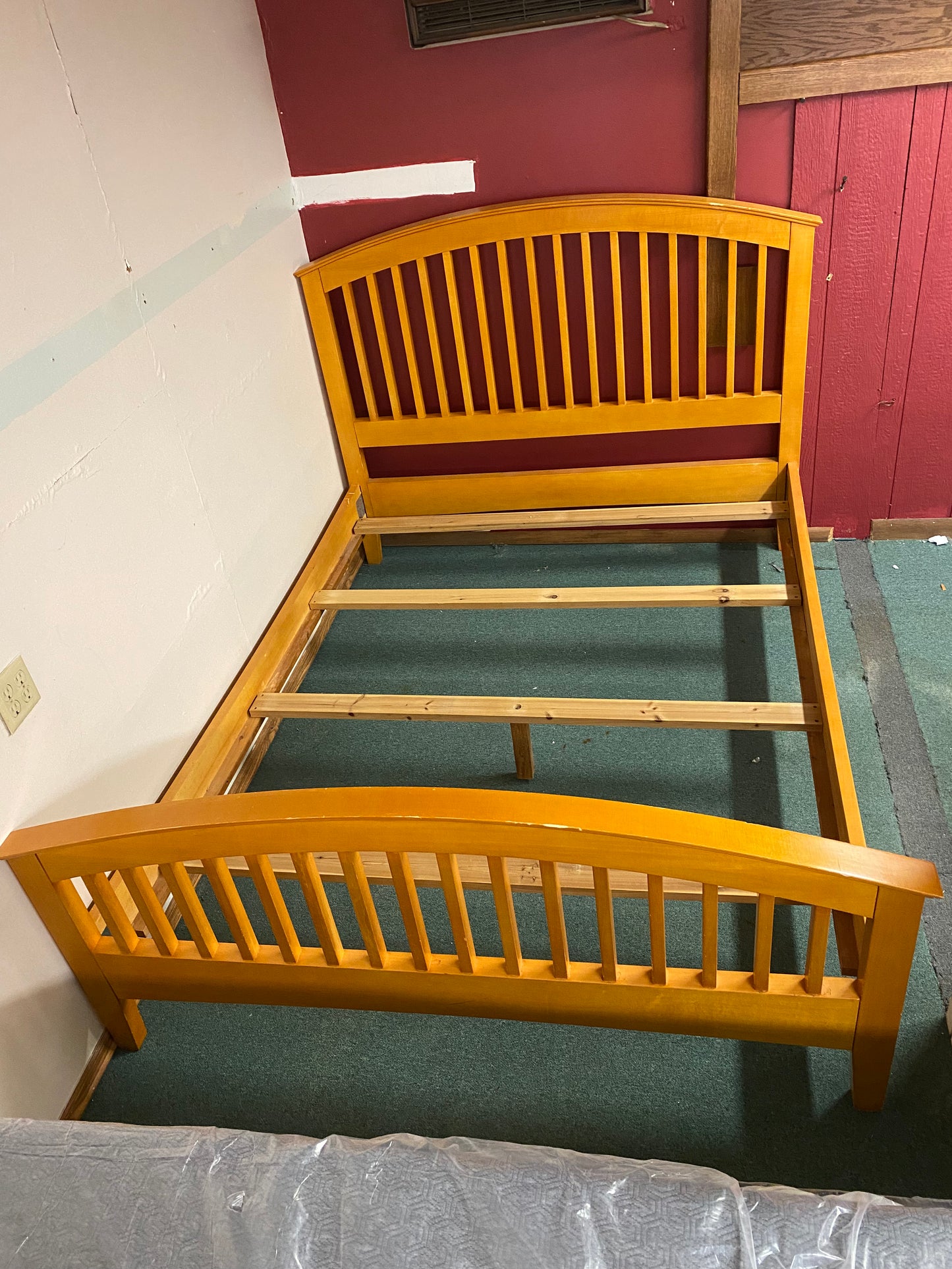 Used Wooden Bed Frame Queen Size